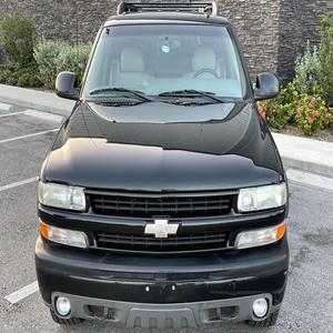 CHEVROLET SUBURBAN Z71 4X4 2002 D'OCCASION CÔTÉ GAUCHE/CÔTÉ DROIT - Product Image 1