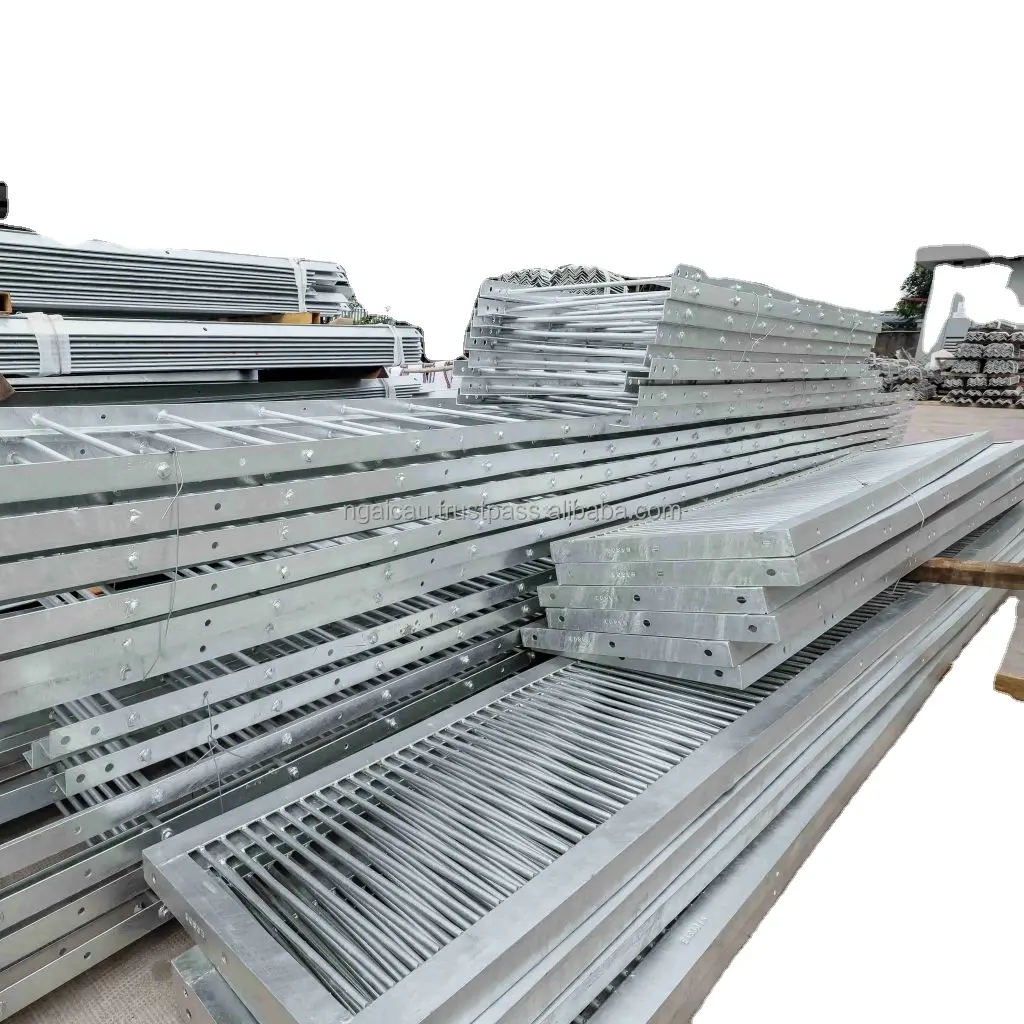 鉄骨構造を構築する顧客の要求に応じて変更可能な見積もりを備えたカスタムメイドの亜鉛メッキ鋼フェンス