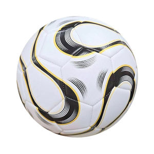Ballons de football en cuir personnalisés imprimés directement en usine avec étiquette privée, utilisation pour l'entraînement au football, service OEM disponible, fabriqué au Pakistan - Product Image 2