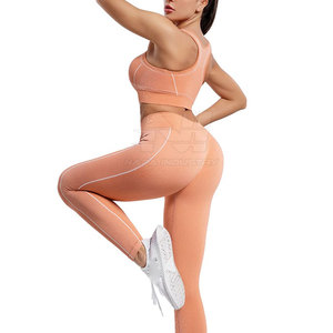 Conjunto de Yoga para Mujer Más Vendido - Conjunto de 2 Piezas de Alta Calidad, Sin Mangas, Transpirable, de Secado Rápido, con Logotipo Frontal Personalizable, Venta al Por Mayor - Product Image 3
