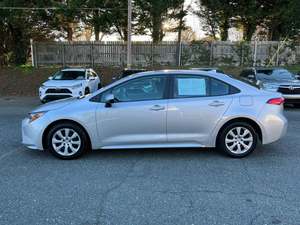 Toyota Corolla LE FWD automatique turbo berline 2023 avec sièges en cuir, toit ouvrant et phares LED à vendre - Product Image 4