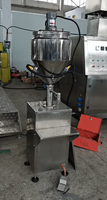 Machine pneumatique verticale semi-automatique |   Haute efficacité |   Faible niveau sonore |   pour les bouteilles |   Shampoo au miel, huile, lotion, pommade