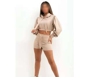 Conjunto de Sudadera con Capucha y Pantalones Cortos para Mujer, Estilo Casual Urbano, Invierno, Tallas Grandes, 2 Piezas, Color/Logotipo Personalizado, Precio Bajo, Venta al Por Mayor - Product Image 5