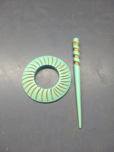 Épingle à châle en bois de 8 cm pour écharpe et châle, épingle de fermeture, accessoires de tricot à prix de gros pour l'exportation - Product Image 4