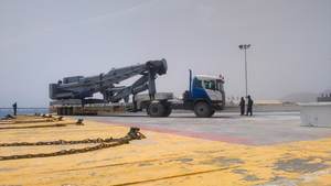 Vente en gros de grue portuaire de grande capacité Chargeur de bateau à main Déchargeur Convoyeur de bateau à chaud Pompe de déchargement Noyau d'engrenage du moteur Expédié au Vietnam - Product Image 5