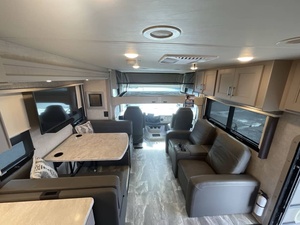 Vendedor Verificado de Autocaravana Usada T-h-o-r C-h-a-l-l-e-n-g-e-r 36FA 2023 Lista para Viajar - Product Image 2