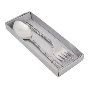 Service à salade de luxe avec têtes en or et poignées en métal sculpté de couleur blanche idéal pour une cuisine et une salle à manger modernes et élégantes - Product Image 5