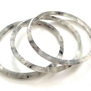 กำไลและสร้อยข้อมือเรซิ่นสำหรับผู้หญิง คอลเลคชั่นใหม่ เครื่องประดับสไตล์นางฟ้าสำหรับงานปาร์ตี้และงานแต่งงาน คุณภาพสูง - Product Image 1