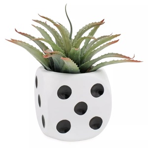 Jardinière et pots de fleurs de table Trending Dice Design Meilleures ventes Jardinière et pots décoratifs intérieurs à bas prix - Product Image 1