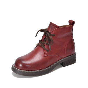 Bottes montantes élégantes en cuir pour femme, style équestre, à talon carré, avec fermeture éclair latérale et bout pointu - Product Image 4