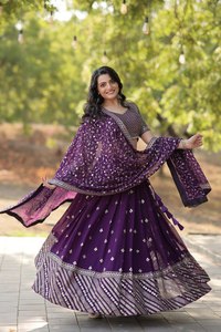 New Look Lehenga Choli Traditional Indian & Pakistani Dandiya Lehenga and Dupatta Set Minimalist Lehenga - Product Image 4