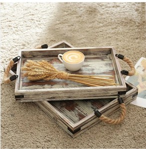 Bandeja de servicio de madera de pino hecha a mano, bandeja de madera con mango de cuerda, bandejas de decoración de madera de calidad superior, precio de mercado competitivo - Product Image 6