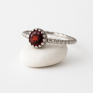 Classy Romantic Fine Jewelry Rhodium Plated <b>Garnet</b> Bezel Set <b>Ring</b> <b>Silver</b> Band for Women's Wedding Engagement Party Everyday Wear - Product Image 3