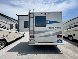 Listo para Enviar, Autocaravana Winnebago Minnie Winnie 2025, 22M, Usada, 3 Años de Garantía, Plástico de Grado Industrial DIY, OEM/ODM - Product Image 2