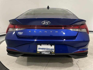 Elantra SE Cabriolet 2024 d'occasion, boîte automatique, moteur essence 4L, sièges en cuir, caméra de recul, écran tactile gauche, xénon, Euro IV - Product Image 6