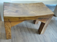 Tabouret japonais en teck biologique avec assise en forme de cuillère et longueur d'assise de 42 cm pour chambre d'hôtel rustique et confortable, mobilier de patio extérieur