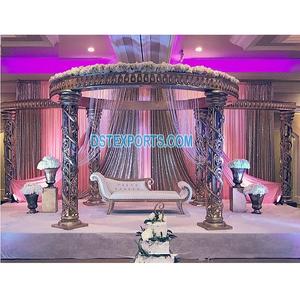 Magnifique configuration de Mandap pour mariage sud-indien, Mandaps de mariage indiens avec piliers en cristal en spirale élégants, USA - Product Image 1