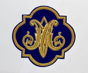 Emblème d'église liturgique mariale brodé à la main pour vêtements cousus sur velours bleu marine - Product Image 1