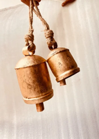 Cloches de vache en métal antique Carillon éolien de 13 cloches Cadeau de Noël décoratif pour la maison Petites cloches en fer