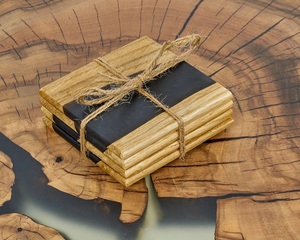 Ensemble de sous-verres en résine et bois de qualité supérieure de 4 pocs avec support Ensemble de sous-verres époxy noirs modernes Sous-verre de cuisine - Product Image 4