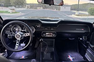 Ford Mustang Coupé de 1968 Usado en Buen Estado, Motor V8 de 331 Pulgadas Cúbicas, Transmisión Manual de 5 Velocidades, Restomod - Product Image 4