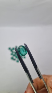 Pierre précieuse saphir vert - Product Image 4