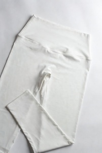 กางเกงโยคะผู้หญิงเอวสูง กางเกงออกกำลังกายรัดรูป ยืดหยุ่นได้ดี เหมาะสำหรับฟิตเนส วิ่ง และเล่นกีฬา - Product Image 2