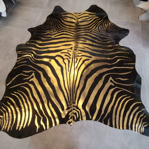 พรมและพรมปูพื้นลายนามธรรม ผลิตด้วยเครื่องจักร หนังวัวแท้สไตล์ตุรกีสมัยใหม่ ทนต่อคราบสกปรก สำหรับใช้ในบ้าน - Product Image 1