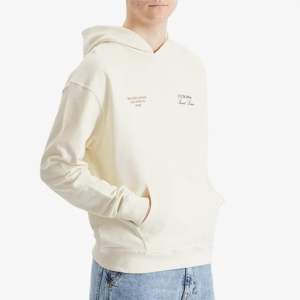 Kreem เสื้อมีฮู้ดโอเวอร์ไซส์ผ้าคอตตอน100% 380 GSM ฟลีซพิมพ์ลายด้านหน้า & ด้านหลังเสื้อผ้าแนวสตรีทในเมืองพรีเมี่ยม & แฟชั่นย้อนยุค - Product Image 2