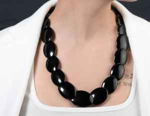 Collar de resina Shell Color y tamaño personalizados Cuentas de resina Hecho a mano Collar de resina ultra brillante único - Product Image 1