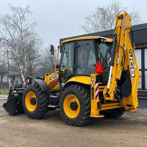 Chargeuse-pelleteuse JCB 4CX d'occasion en bon état pour travaux de terrassement et de construction en vente - Product Image 1