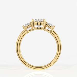 Bague à trois pierres en diamant de laboratoire taille ovale, or 14 carats - Collection exclusive de bagues en diamant - Product Image 4