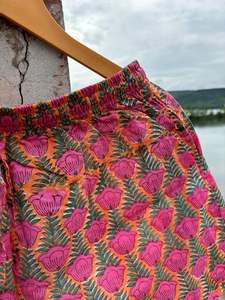 Pantalones cortos unisex Jaipur hechos a mano de algodón orgánico Rose Butty Casual trajes de verano con ropa de playa ligera elástica ropa de dormir - Product Image 3