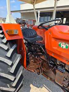 Tracteur agricole d'occasion de qualité export, 65 CV, tracteur à roues, provenant de la Nouvelle-Écosse - Product Image 6