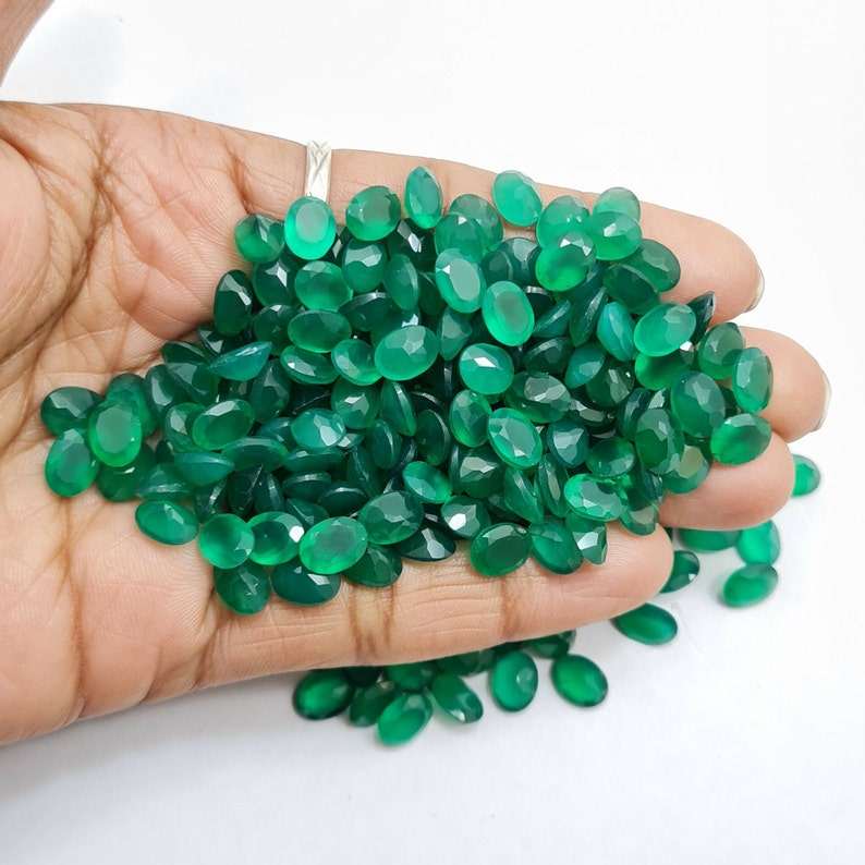 สีเขียว