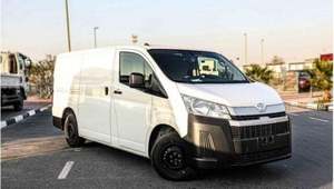Nueva Toyota Hiace 2025 con Techo Estándar, Motor Diésel de 3.5L, Emisión Euro 6, Transmisión Manual, Volante a la Izquierda, 11-20 Asientos, Carga - Product Image 2