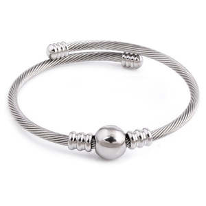 Bracciale Tennis con Sfere Intrecciate in Acciaio Inossidabile, Accessorio Sportivo alla Moda - Product Image 1