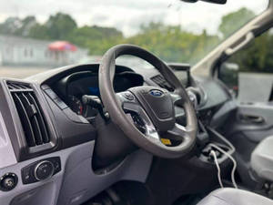 Voiture d'occasion de qualité et abordable, Ford Transit 2019, conduite à gauche - Product Image 2