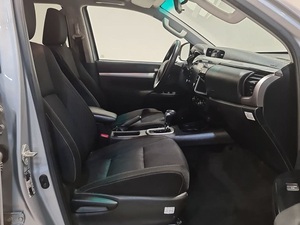 TOYOTA HILUX 2.4D-4D INVINCIBLE 2021 USADO, Volante a la Izquierda/Derecha - Product Image 4