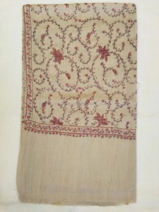 Châle kashmiri entièrement brodé à la main, en velours polyester de qualité supérieure, respirant, uni, élégant, pour l'hiver, pour femmes, idéal pour offrir, Pakistan - Product Image 6