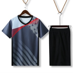 ผู้ชายแขนสั้นวอลเลย์บอลเจอร์ซีย์ชุดวอลเลย์บอลชุดเสื้อคอวีกระเป๋าคู่สั้นจับคู่ชุดฝึกซ้อมทีมที่กําหนดเอง - Product Image 3