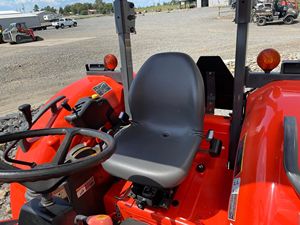 TRACTOR GRANJA KUBOTA M7060 70HP DE CALIDAD ORIGINAL CON CARGADOR FRONTAL para VENDER - Product Image 4