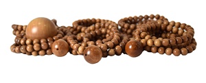Cadena de cuentas de sándalo y cuentas redondas marrón dorado oscuro de la marca Riddhi Siddhi para la fabricación de joyas - Product Image 2