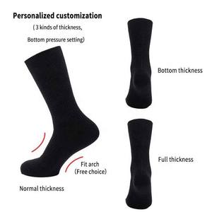 Chaussettes de sport tendance à faible MOQ, antibactériennes et antidérapantes pour un confort ultime, en coton. Dynamisez votre entreprise avec Xozewear. - Product Image 2