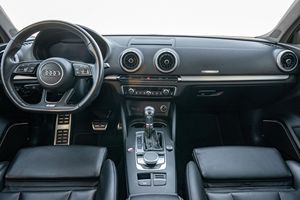 Excellent état, Audi S3 d'occasion 2018, environ 35 700 milles, Quattro AWD - Product Image 5