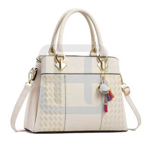 Sac de mode en cuir léger pour femmes les plus vendues sur mesure avec doublure en cuir véritable et marque privée à motif de logo - Product Image 6