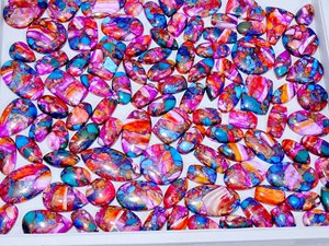 Magnifique lot en gros de cabochons en pierres précieuses naturelles : Dahlia rose, Turquoise cuivre nacre épineuse, Quartz, formes variées, pour la fabrication de bijoux - Product Image 5