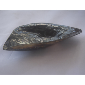 Grand stylo noir en coquille polie, bijoux en coquille naturelle de grande taille avec motif, artisanat naturel fait à la main - Product Image 2