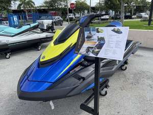 Jet ski Yamaha Waverunners FX Limited SVHO 2022, moteur 4 temps, 1201-1400 cm³, 226-300 ch, 3 places, haute performance, pour - Product Image 2
