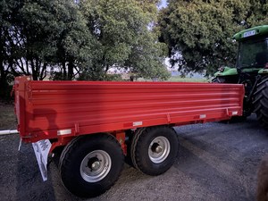 รถพ่วงบรรทุกสำหรับงานก่อสร้างในฟาร์ม ขนาด 14'x83' พร้อมส่วนประกอบเพลาเกียร์และยางมอเตอร์หลัก รองรับน้ำหนักบรรทุก 14,000 ปอนด์ (GVWR) สภาพใหม่และมือสอง - Product Image 5